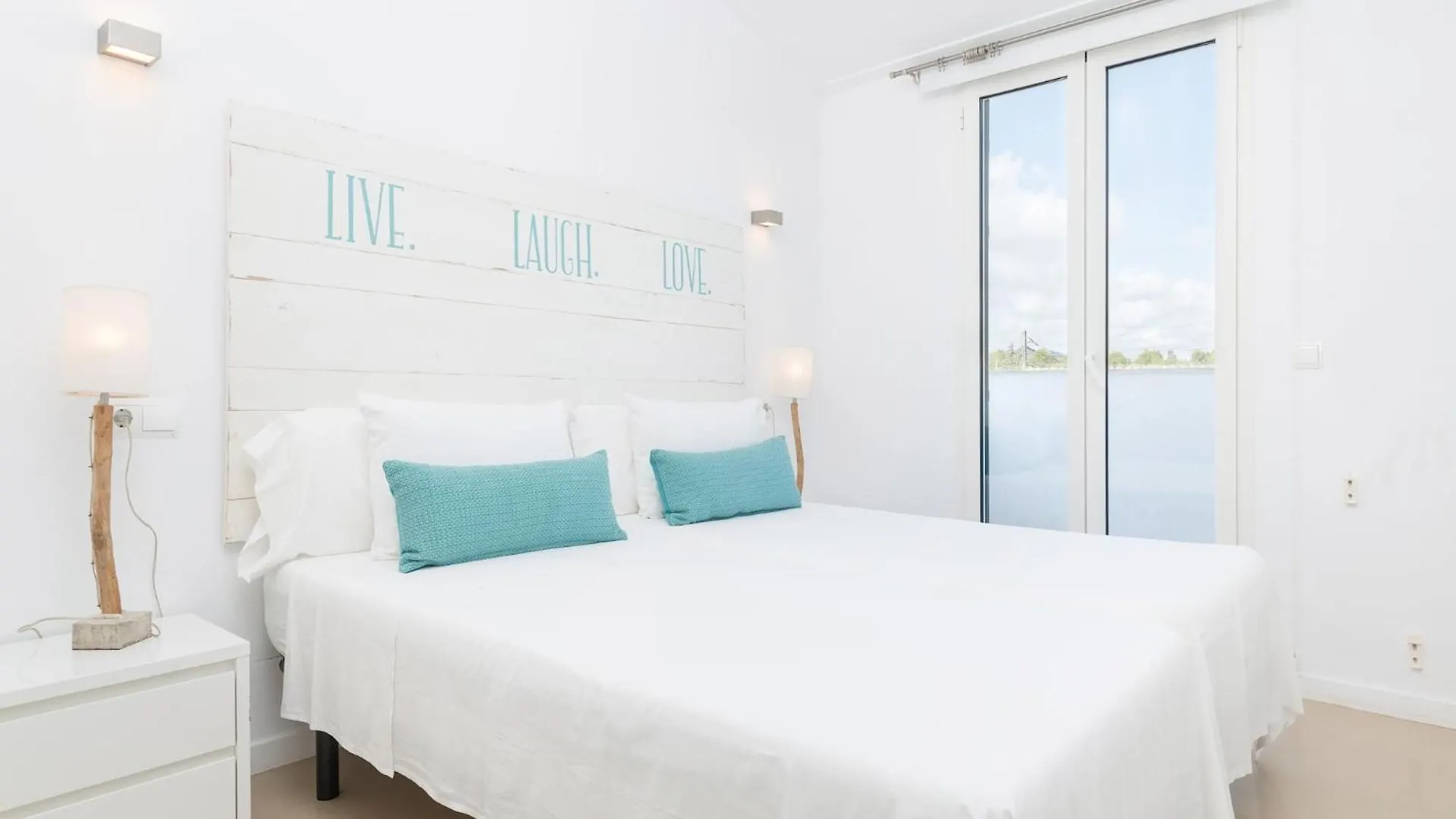 Chalet Port Nou Ca Na Cati - House In Cala Bona Villa Cala Bona  Spain